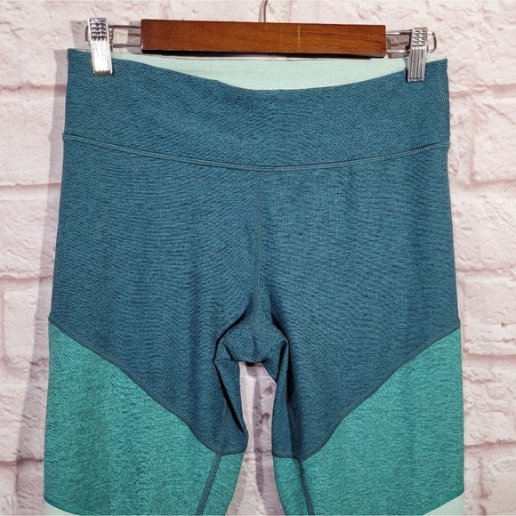 Outdoor Voices Teal Colorblock High Rise 7/8 Athletic Leggings - Picture 2 of 11